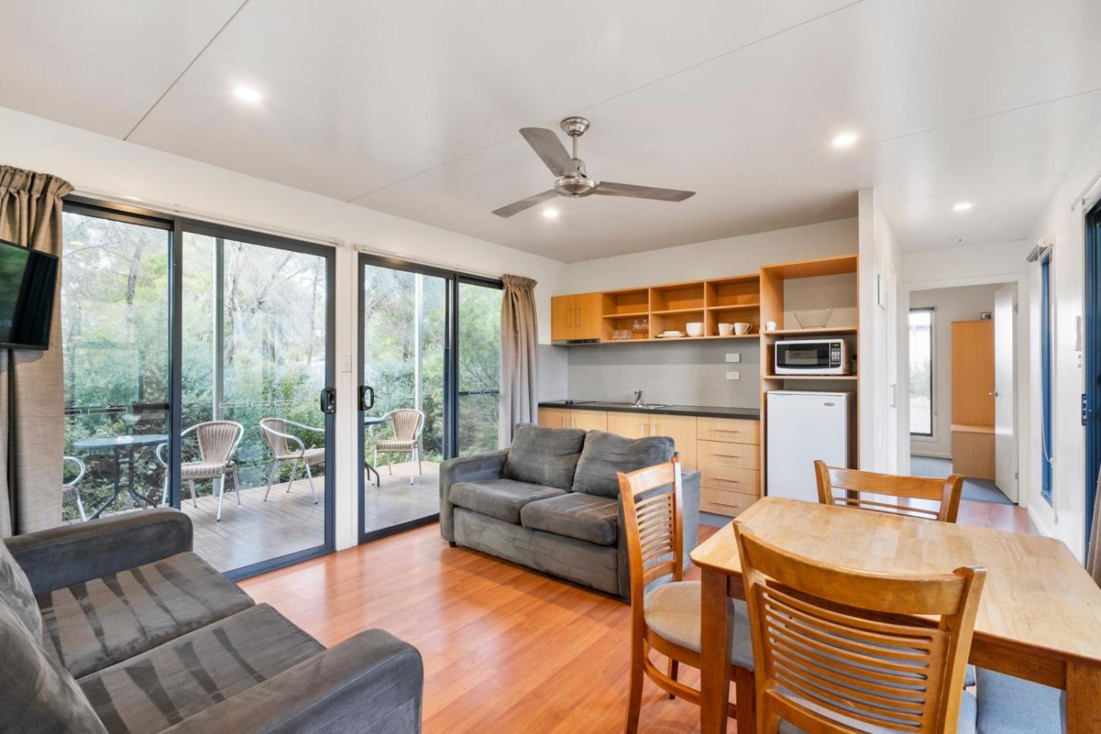 Swansea Beach Chalets Екстер'єр фото
