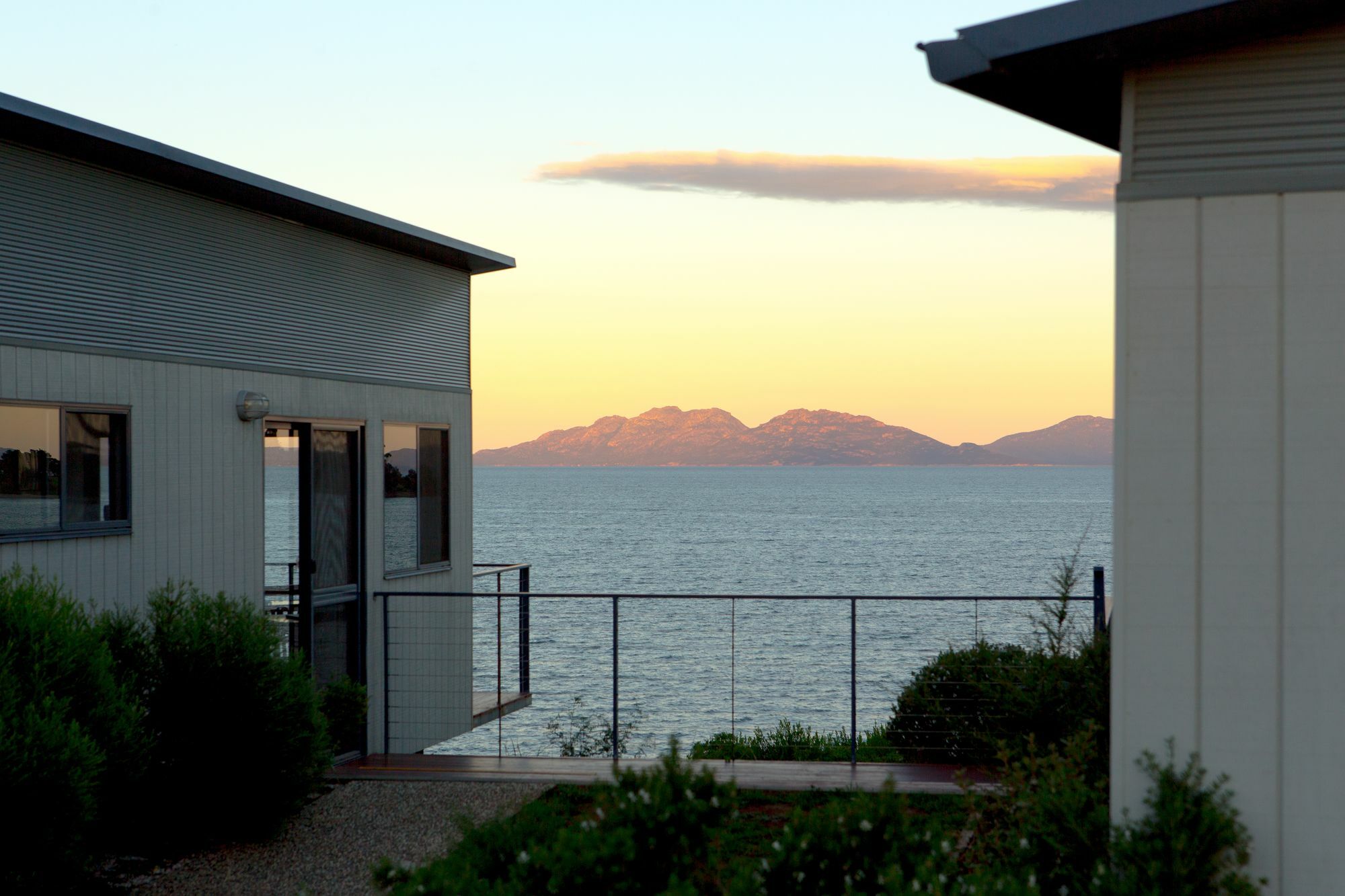 Swansea Beach Chalets Екстер'єр фото