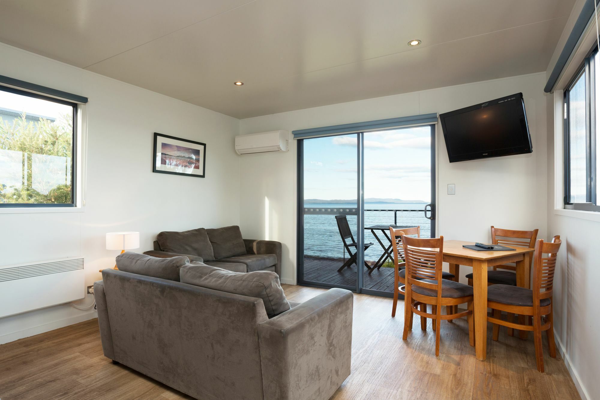 Swansea Beach Chalets Екстер'єр фото